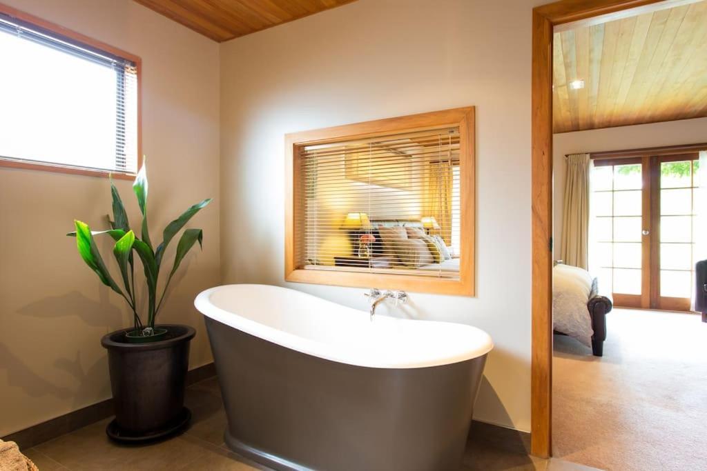 Glenorchy Lake House ภายนอก รูปภาพ